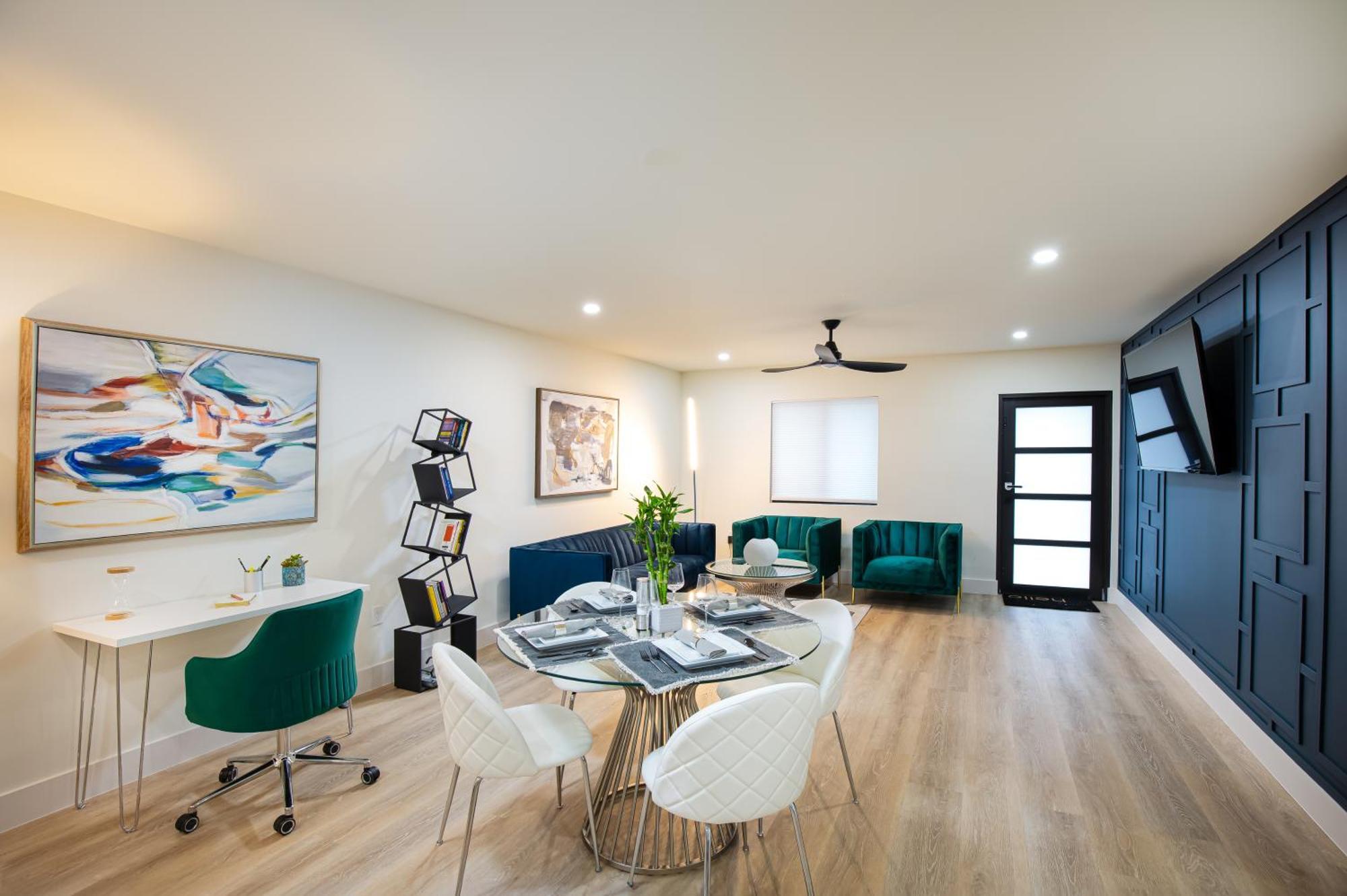 Velvet Bloom Unique Location 3Mil To Downtown Villa เนเปิลส์ ภายนอก รูปภาพ