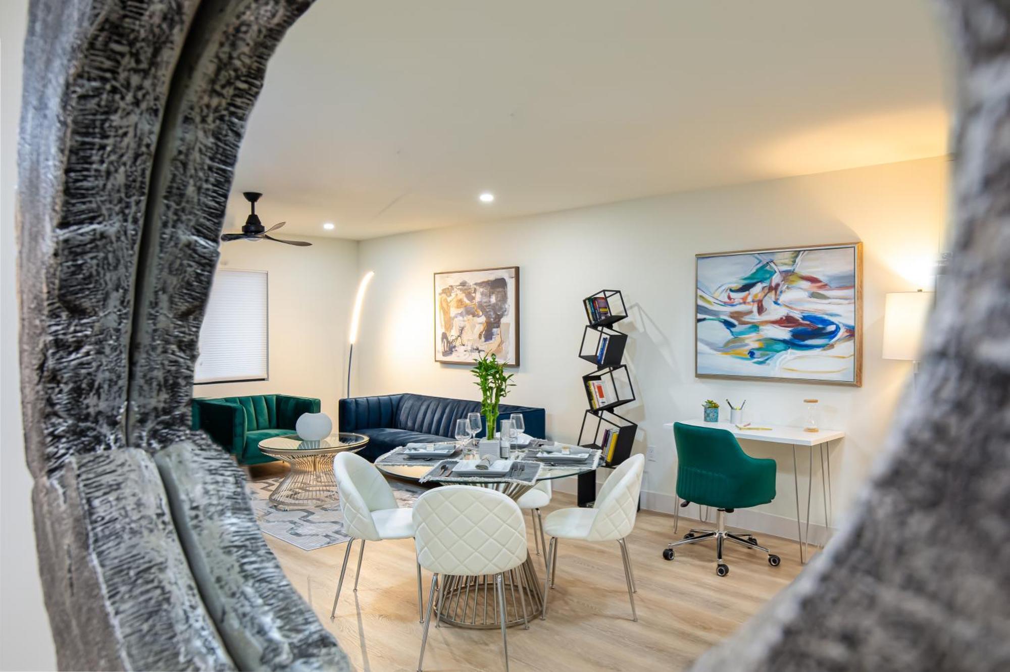 Velvet Bloom Unique Location 3Mil To Downtown Villa เนเปิลส์ ภายนอก รูปภาพ